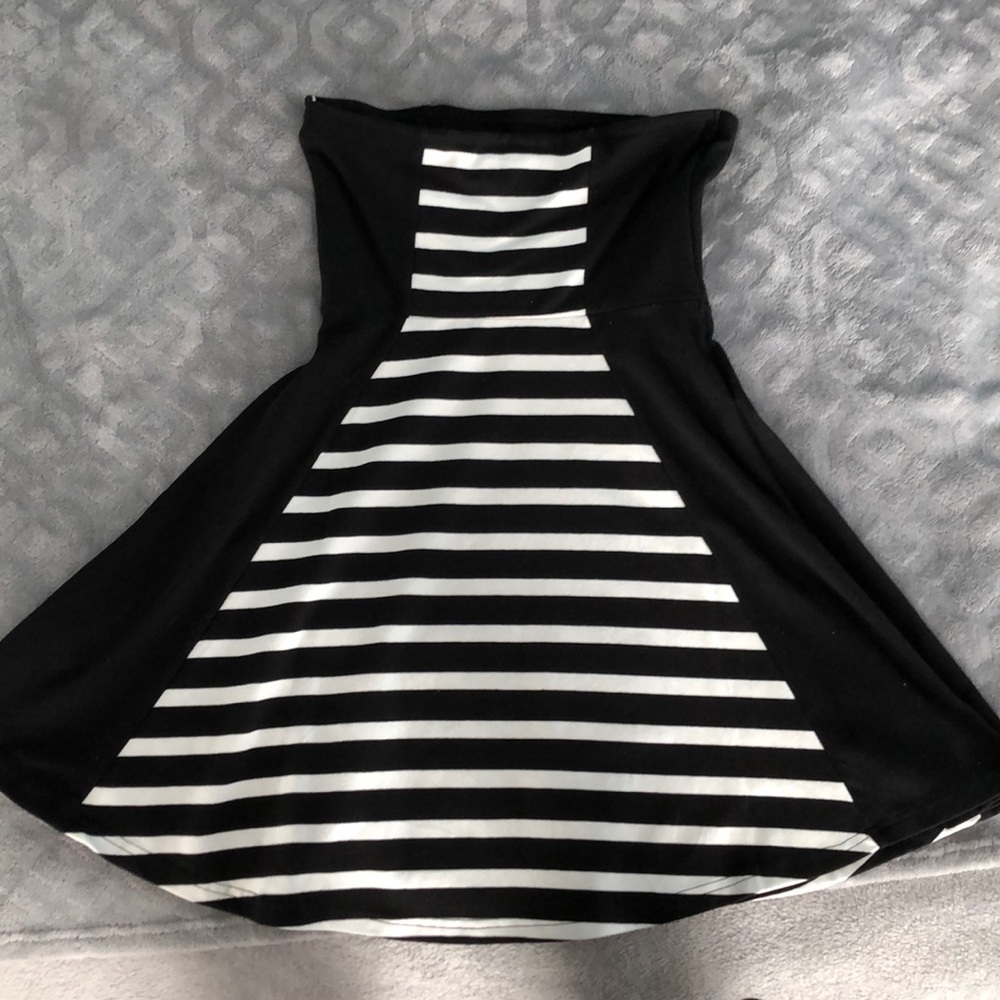 Express Dress - Picture 3 of 5